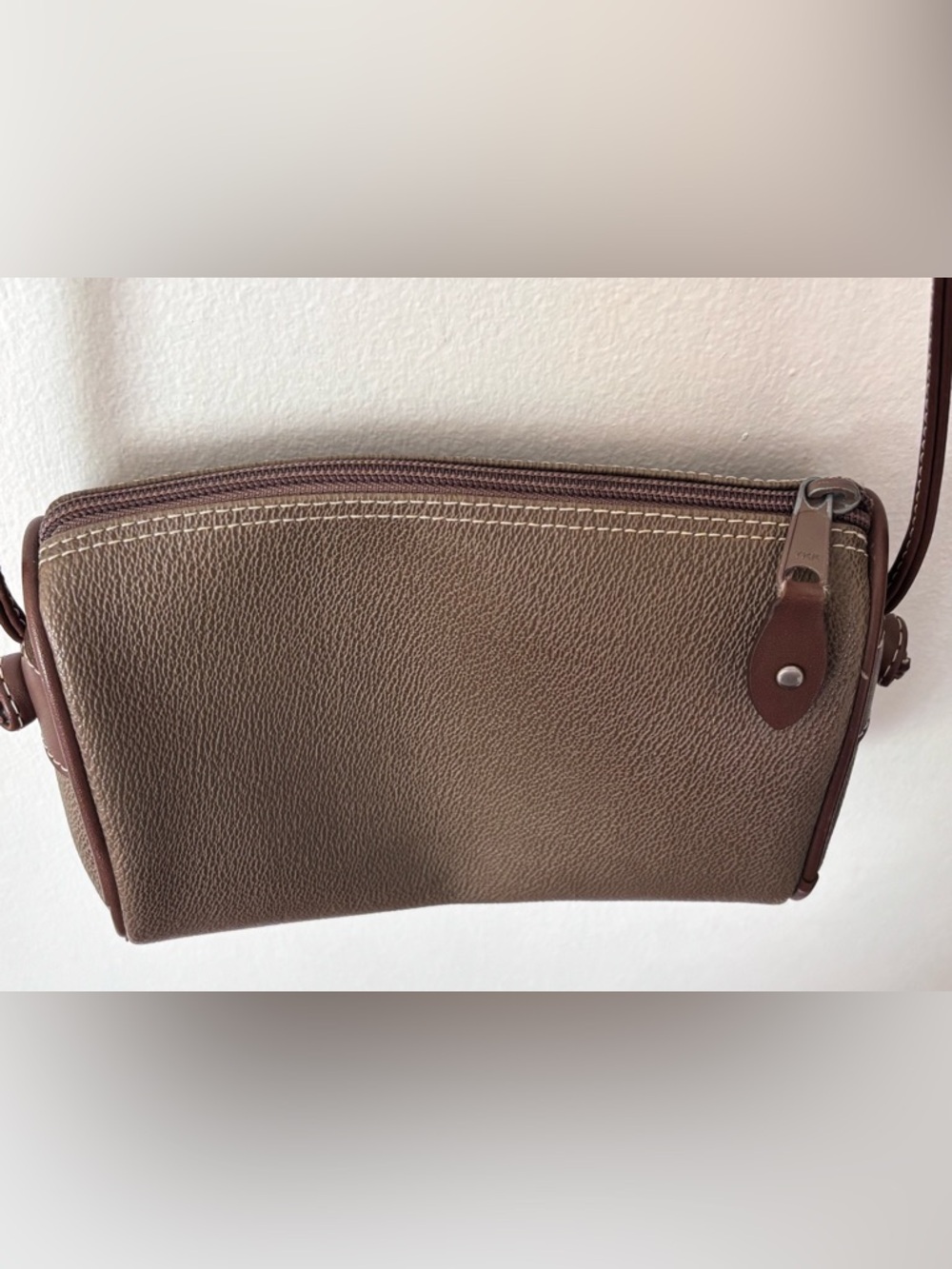 Vintage ESPRIT brown & tan leather barrel purse - Picture 4 of 6